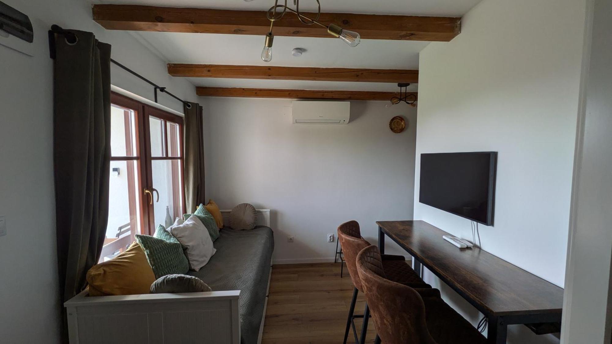 Jera Pince Es Vendeghaz Villa Somlovasarhely ภายนอก รูปภาพ