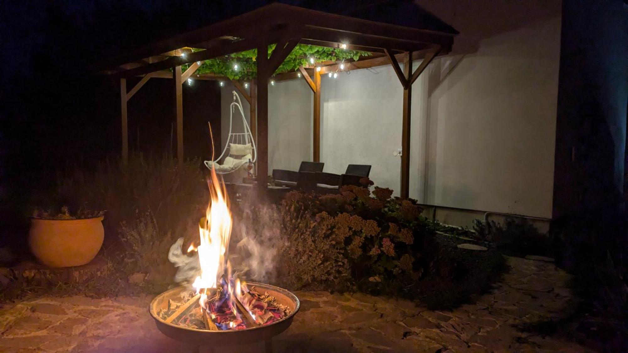 Jera Pince Es Vendeghaz Villa Somlovasarhely ภายนอก รูปภาพ